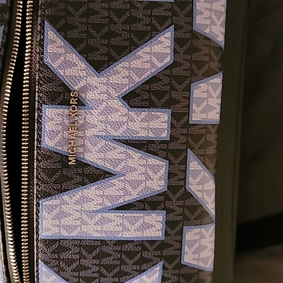 Backpack - Picture 4 of 4